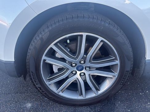 Used 2022 Ford Edge Titanium image 10