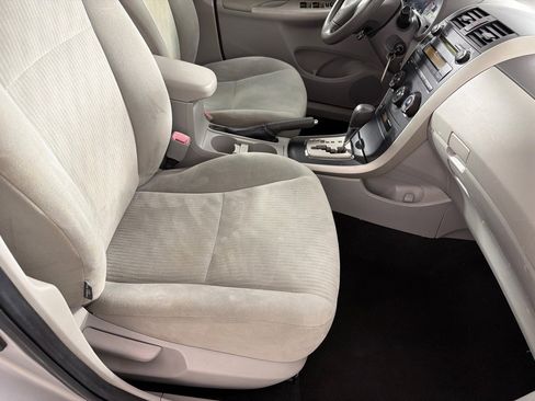 Used 2010 Toyota Corolla LE image 22