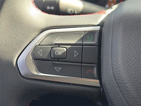 Certified 2025 Jeep Compass Trailhawk AWD/4WD image 33