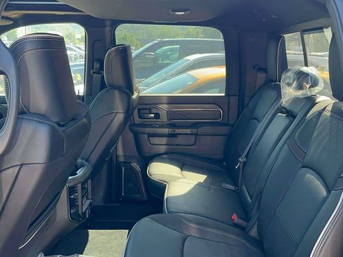 Used 2025 RAM 2500 Limited AWD/4WD image 10