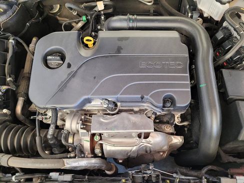 Used 2023 Chevrolet Malibu LT FWD image 30