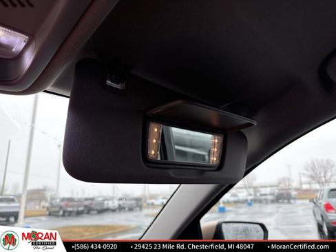 Used 2019 Chevrolet Equinox LT w/ Driver Convenience Package image 20