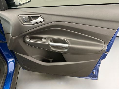 Used 2018 Ford Escape SE image 33