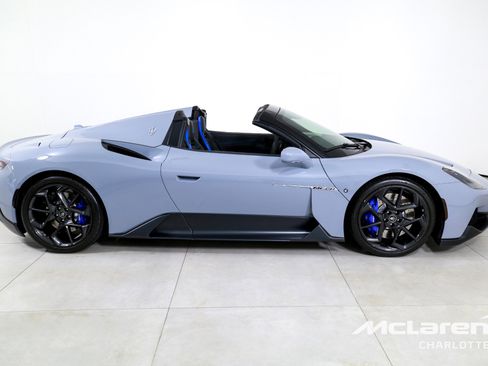 Used 2023 Maserati MC20 Spyder image 11