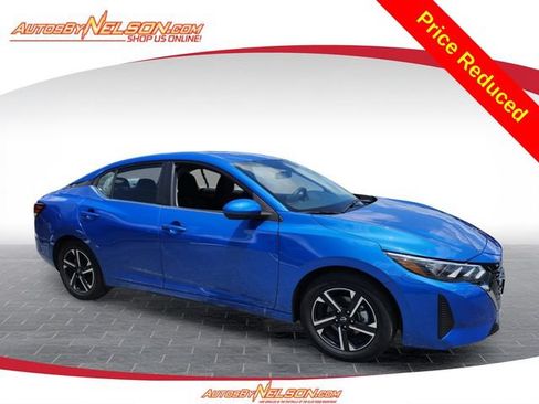 Used 2025 Nissan Sentra SV FWD image 1
