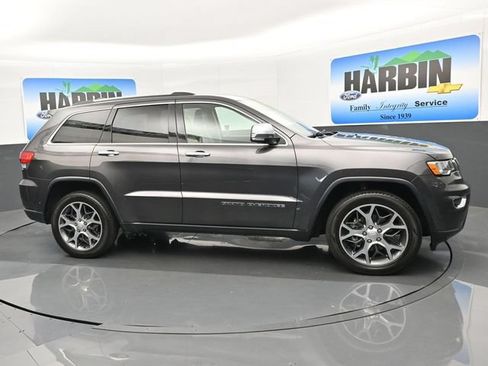 Used 2019 Jeep Grand Cherokee Limited w/ Trailer Tow Group IV RWD image 7