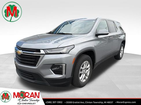 Used 2023 Chevrolet Traverse LS w/ Safety Package FWD image 1