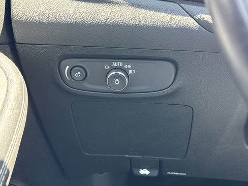 Used 2024 Buick Encore GX Preferred w/ Comfort Package AWD/4WD image 23