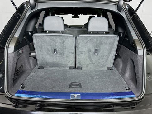 Used 2025 Audi SQ7 Premium Plus w/ Executive Package image 26