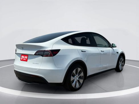 Used 2023 Tesla Model Y Long Range AWD/4WD image 5