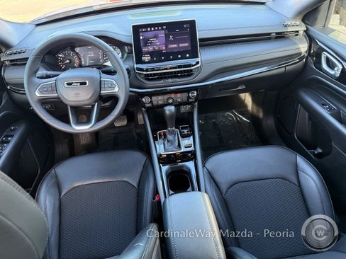 Used 2025 Jeep Compass Latitude w/ Altitude Special Edition image 28