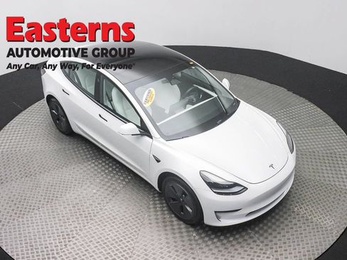 Used 2023 Tesla Model 3 Standard Range RWD image 3
