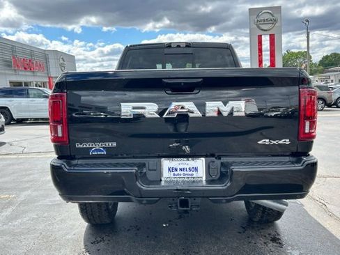 New 2026 RAM 2500 Laramie AWD/4WD image 7