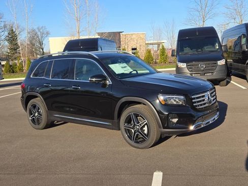 New 2026 Mercedes-Benz GLB 250 4MATIC image 2