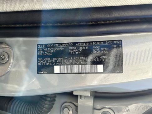 Used 2024 Volvo V60 B5 Cross Country Plus image 34