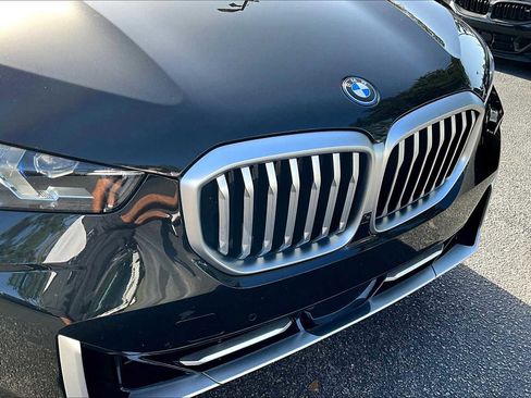 Certified 2024 BMW X5 xDrive50e w/ Premium Package image 29