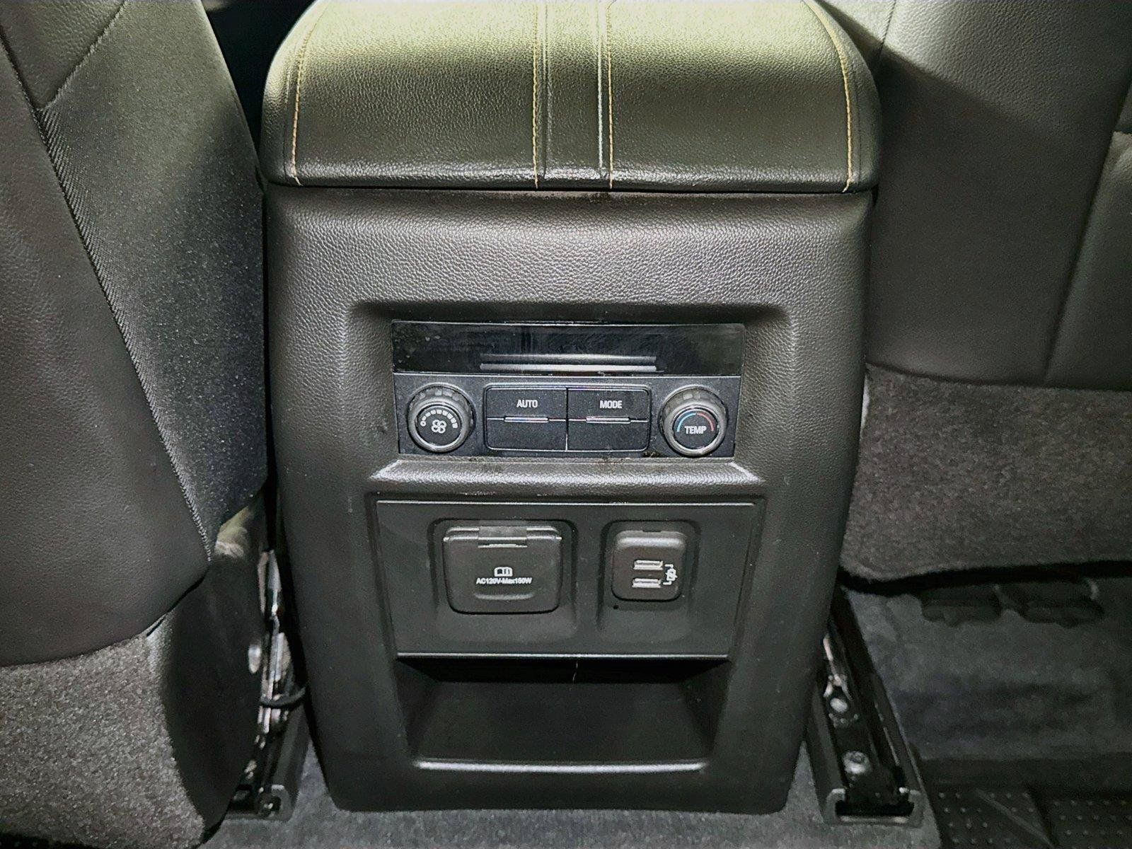 Used 2021 Chevrolet Traverse RS FWD image 24