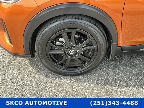 Used 2021 Nissan Kicks SR image 9