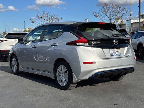 Used 2022 Nissan Leaf S image 9