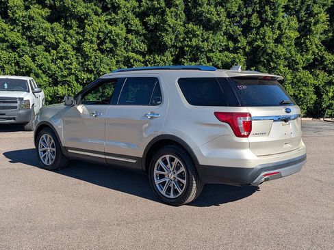 Used 2017 Ford Explorer Limited image 5