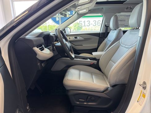 New 2026 Ford Explorer Active w/ Active Comfort Package AWD/4WD image 18
