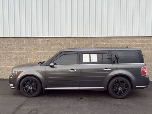 Used 2018 Ford Flex Limited w/ Equipment Group 303A AWD/4WD image 41