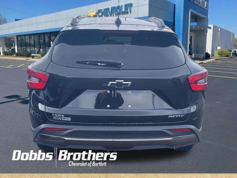 Used 2024 Chevrolet Trax ACTIV w/ Sunroof Package image 6