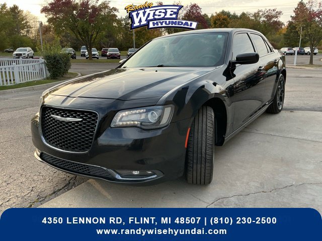 Used 2019 Chrysler 300 S AWD/4WD image 6