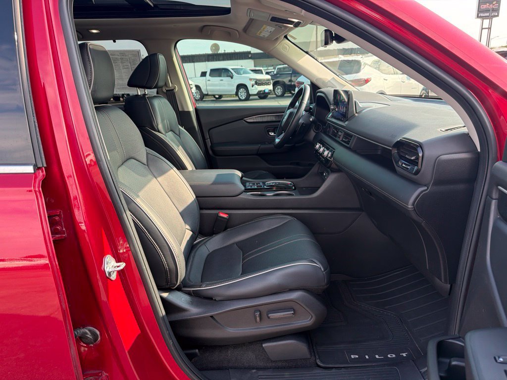 Used 2023 Honda Pilot Elite image 10