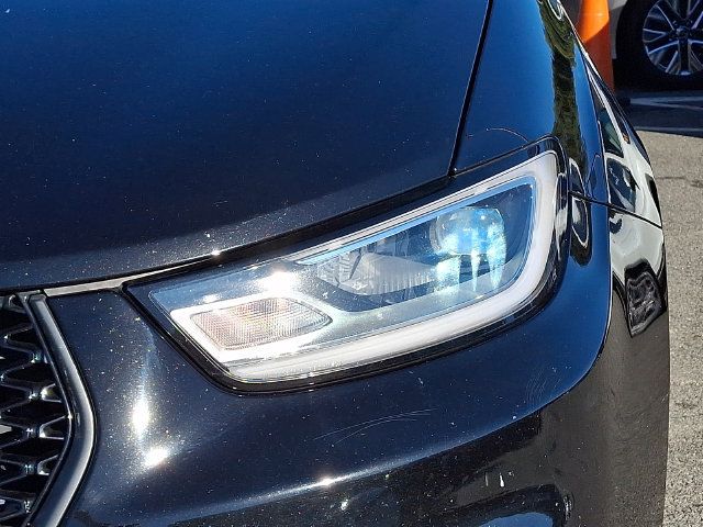 Used 2025 Chrysler Pacifica Limited FWD image 9