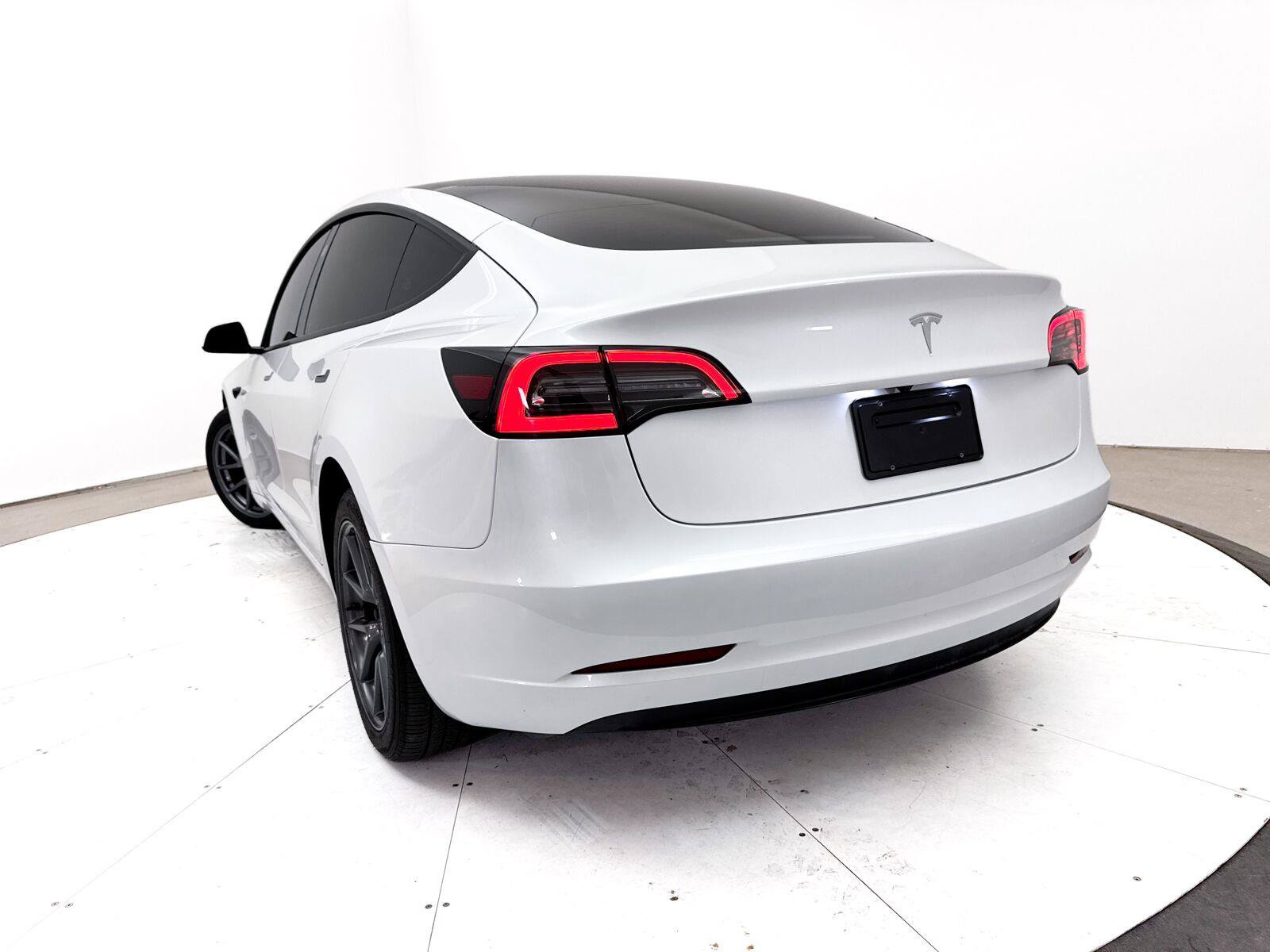 Used 2023 Tesla Model 3 Standard Range RWD image 7