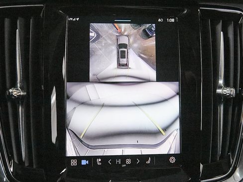 Certified 2024 Volvo V90 B6 Cross Country Ultimate image 36