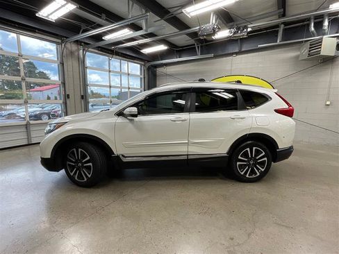 Used 2018 Honda CR-V Touring image 2