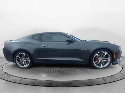 Used 2017 Chevrolet Camaro SS image 6