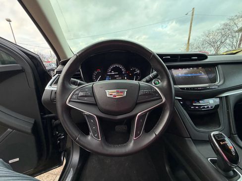 Used 2017 Cadillac XT5 Luxury w/ Driver Awareness Package image 21