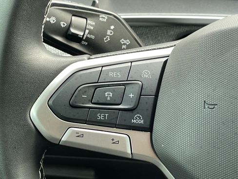 Used 2025 Volkswagen Tiguan S FWD image 12