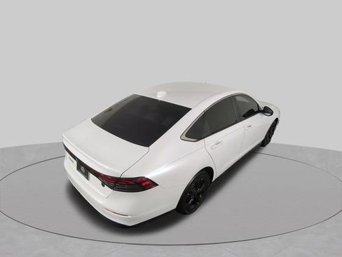 Used 2024 Honda Accord LX image 37