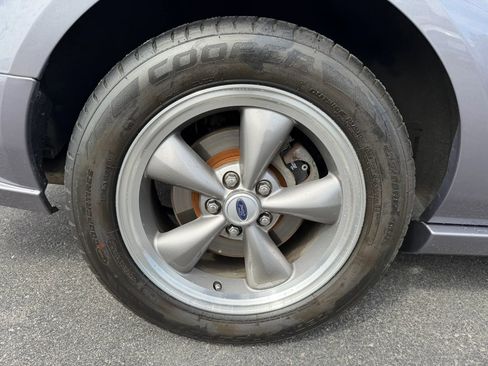 Used 2006 Ford Mustang GT Premium RWD image 29
