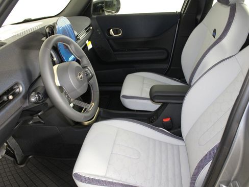 Used 2026 MINI Cooper 4-Door Hardtop FWD image 5