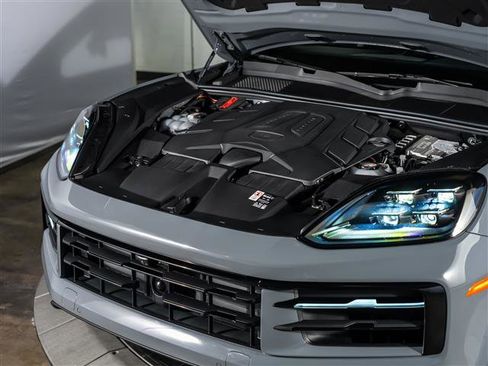 Certified 2026 Porsche Cayenne S image 13