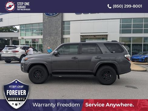 Used 2023 Toyota 4Runner SR5 Premium w/ Moonroof Package RWD image 4