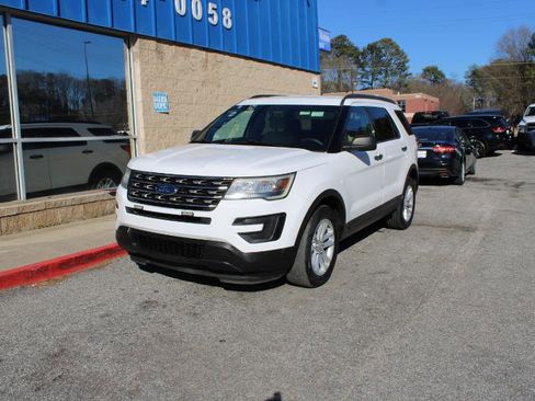 Used 2017 Ford Explorer 4WD image 3