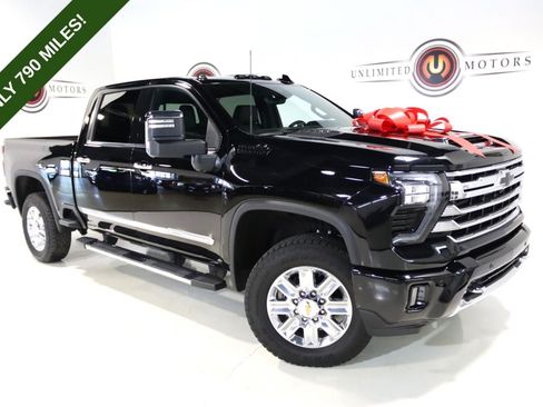Used 2025 Chevrolet Silverado 2500 High Country w/ Technology Package AWD/4WD image 1