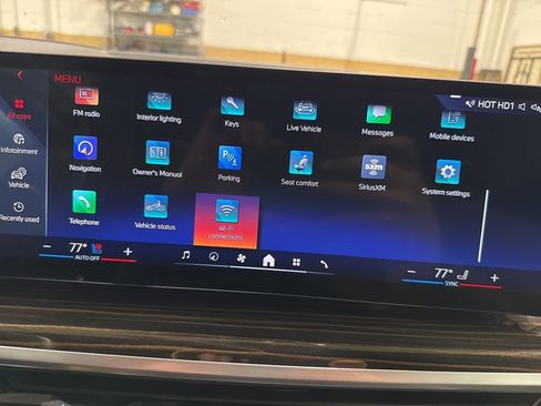 Used 2025 BMW X5 xDrive50e image 36