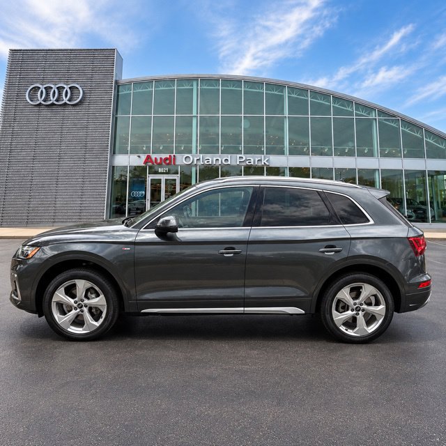 Used 2022 Audi Q5 2.0T Premium Plus w/ Premium Plus Package AWD/4WD image 7