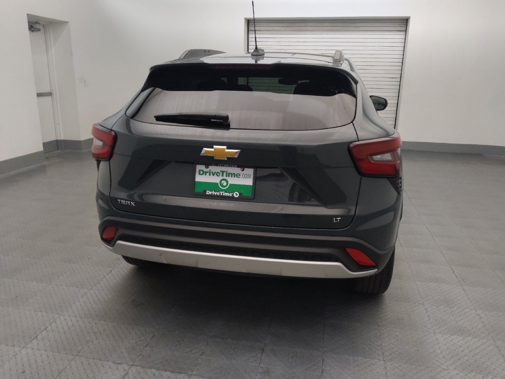 Used 2025 Chevrolet Trax LT FWD image 7