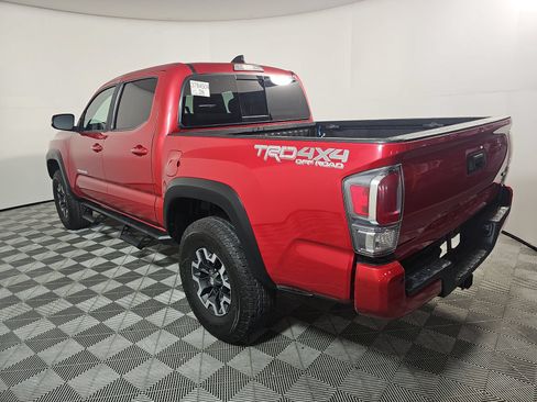 Used 2020 Toyota Tacoma TRD Off-Road w/ Technology Package AWD/4WD image 8