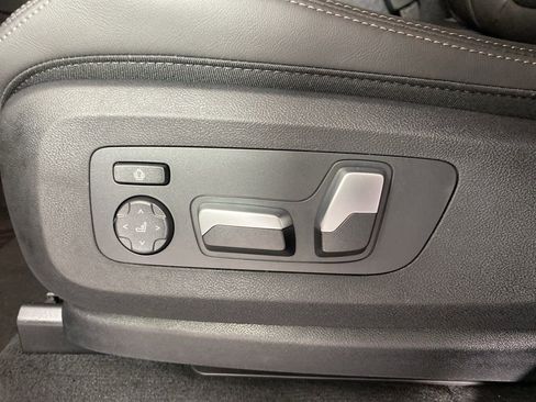 New 2026 BMW X5 xDrive40i w/ M Sport Package image 8