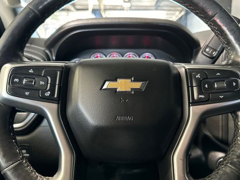 Used 2021 Chevrolet Silverado 1500 LT AWD/4WD image 23