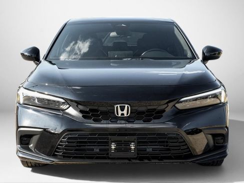 Used 2023 Honda Civic Sport image 3